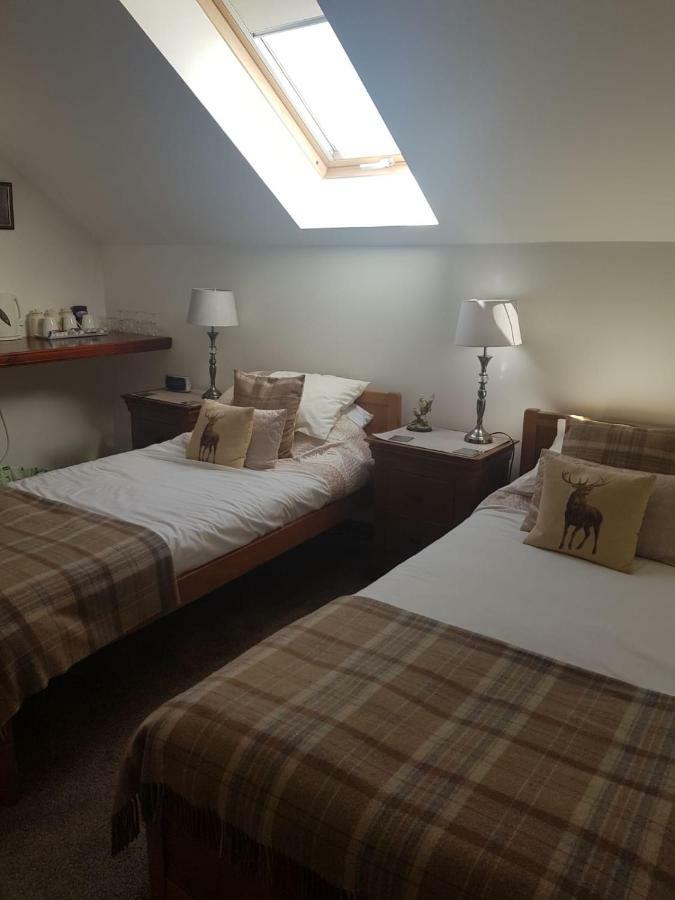 Hillhaven Bed &Breakfast Bed & Breakfast ฟอร์โทรส ภายนอก รูปภาพ